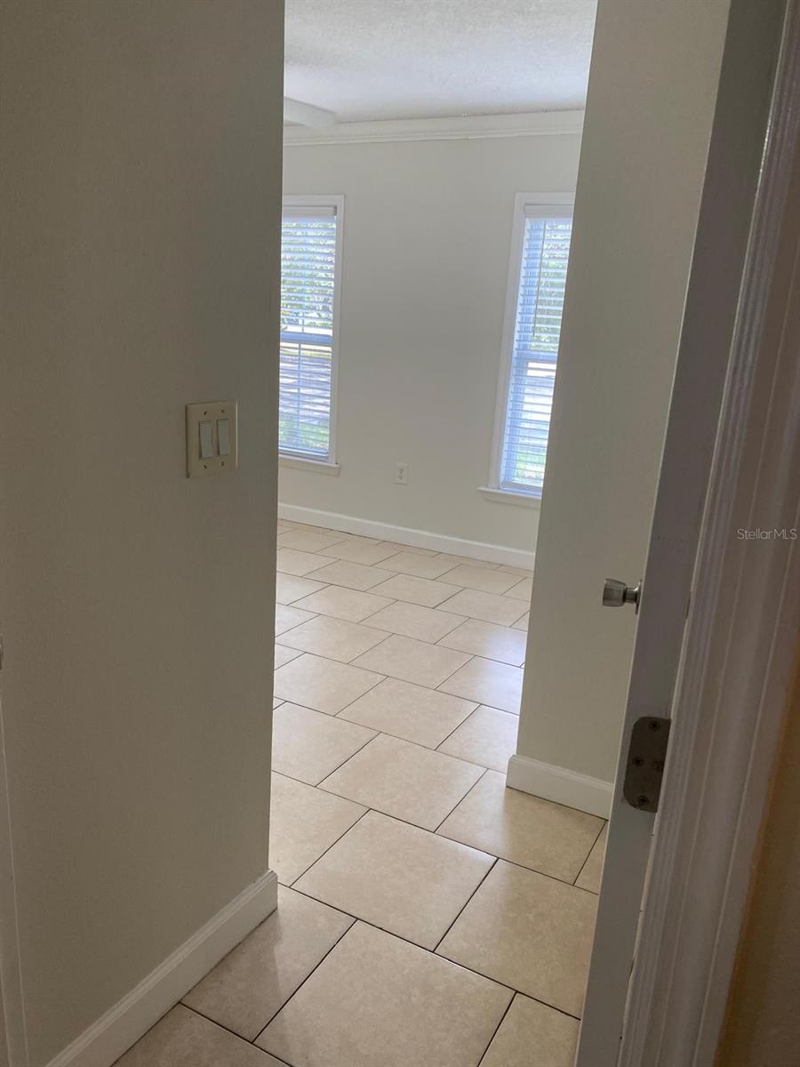 Image 27 of 68 For 2007 Dixie Belle Drive 2007 M