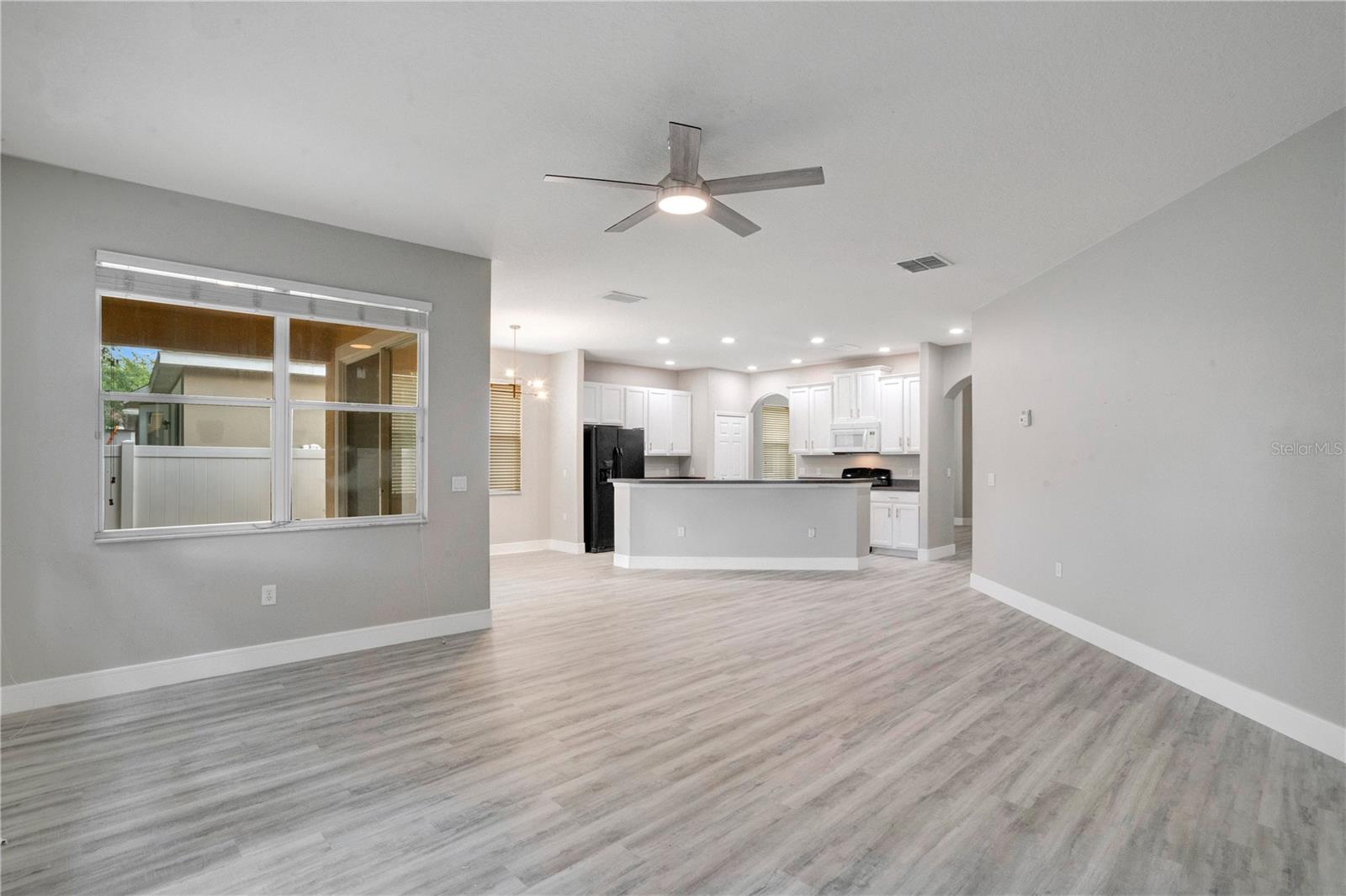 Image 11 of 38 For 13927 Bluebird Pond Road