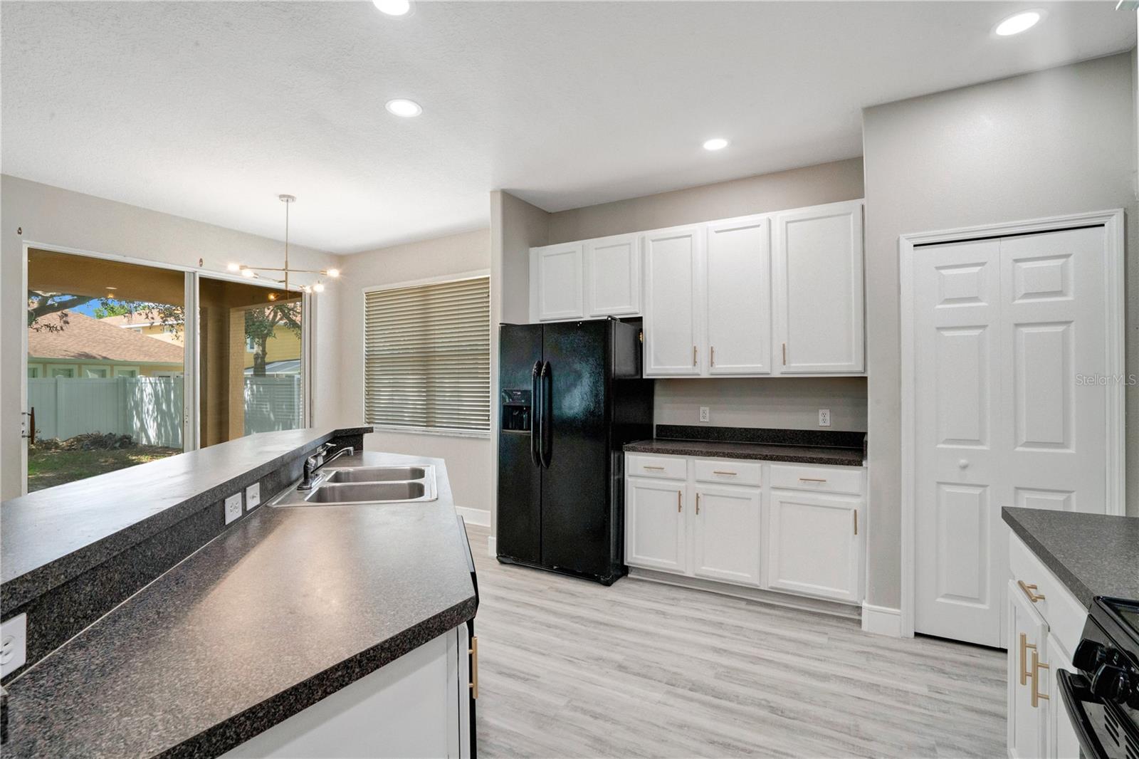 Image 18 of 38 For 13927 Bluebird Pond Road