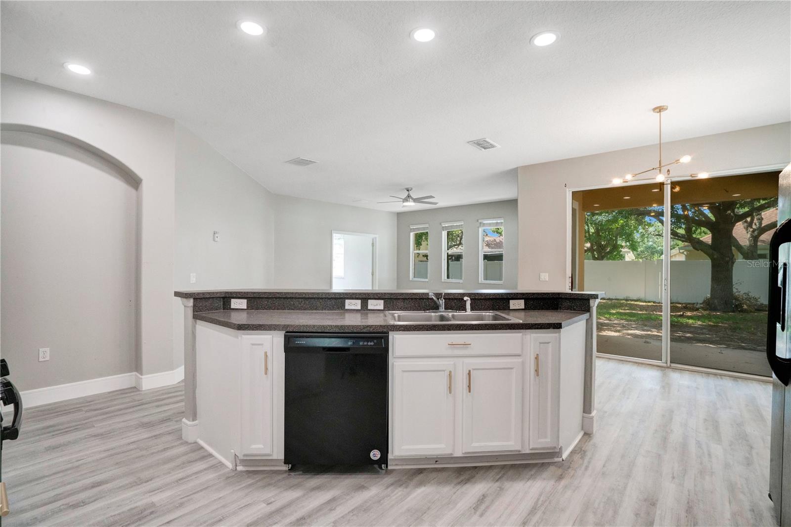 Image 20 of 38 For 13927 Bluebird Pond Road