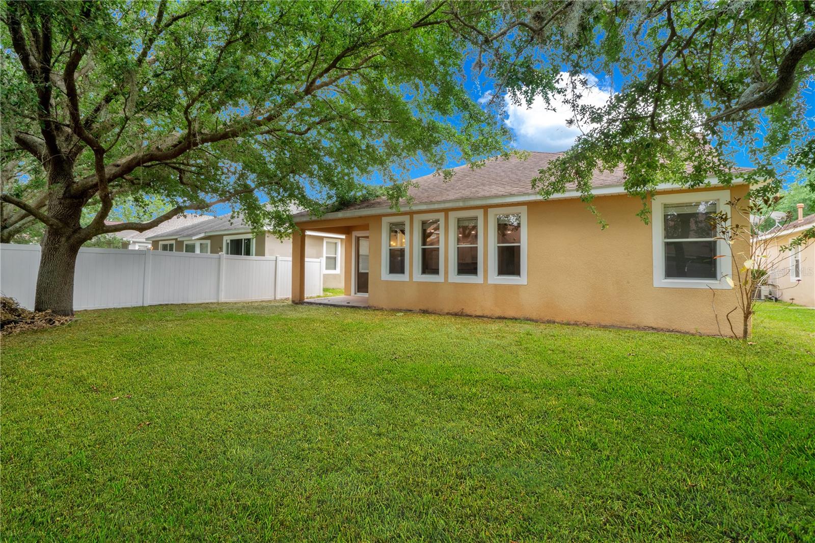 Image 25 of 38 For 13927 Bluebird Pond Road