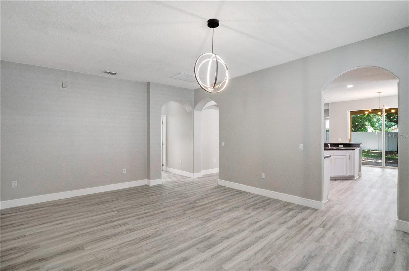 Image 8 of 38 For 13927 Bluebird Pond Road