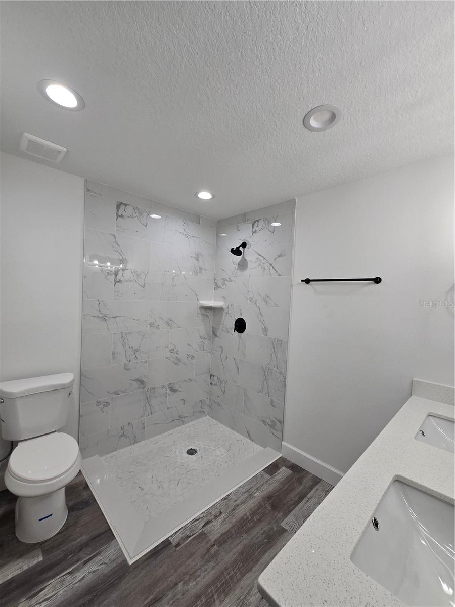 Image 17 of 21 For 20422 Dial Street