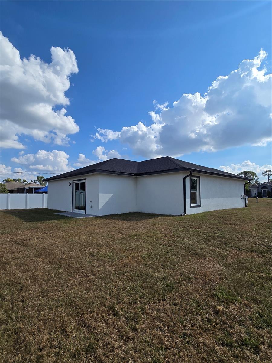 Image 4 of 21 For 20422 Dial Street