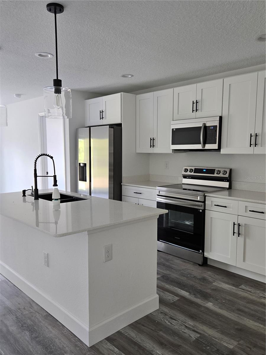 Image 8 of 21 For 20422 Dial Street