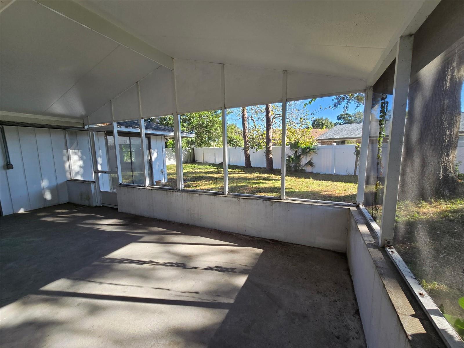 Image 17 of 36 For 760 John Adams Lane