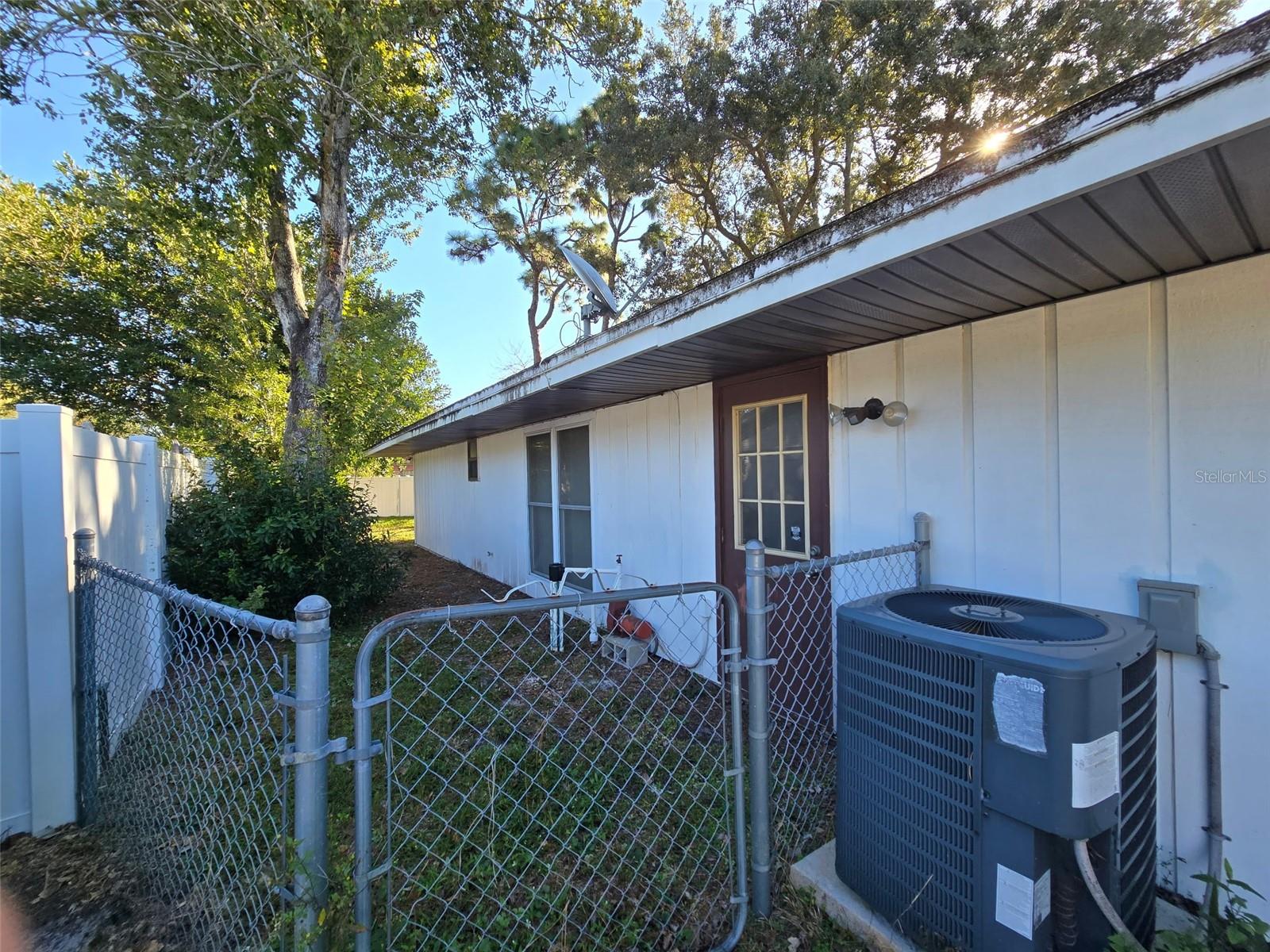 Image 25 of 36 For 760 John Adams Lane