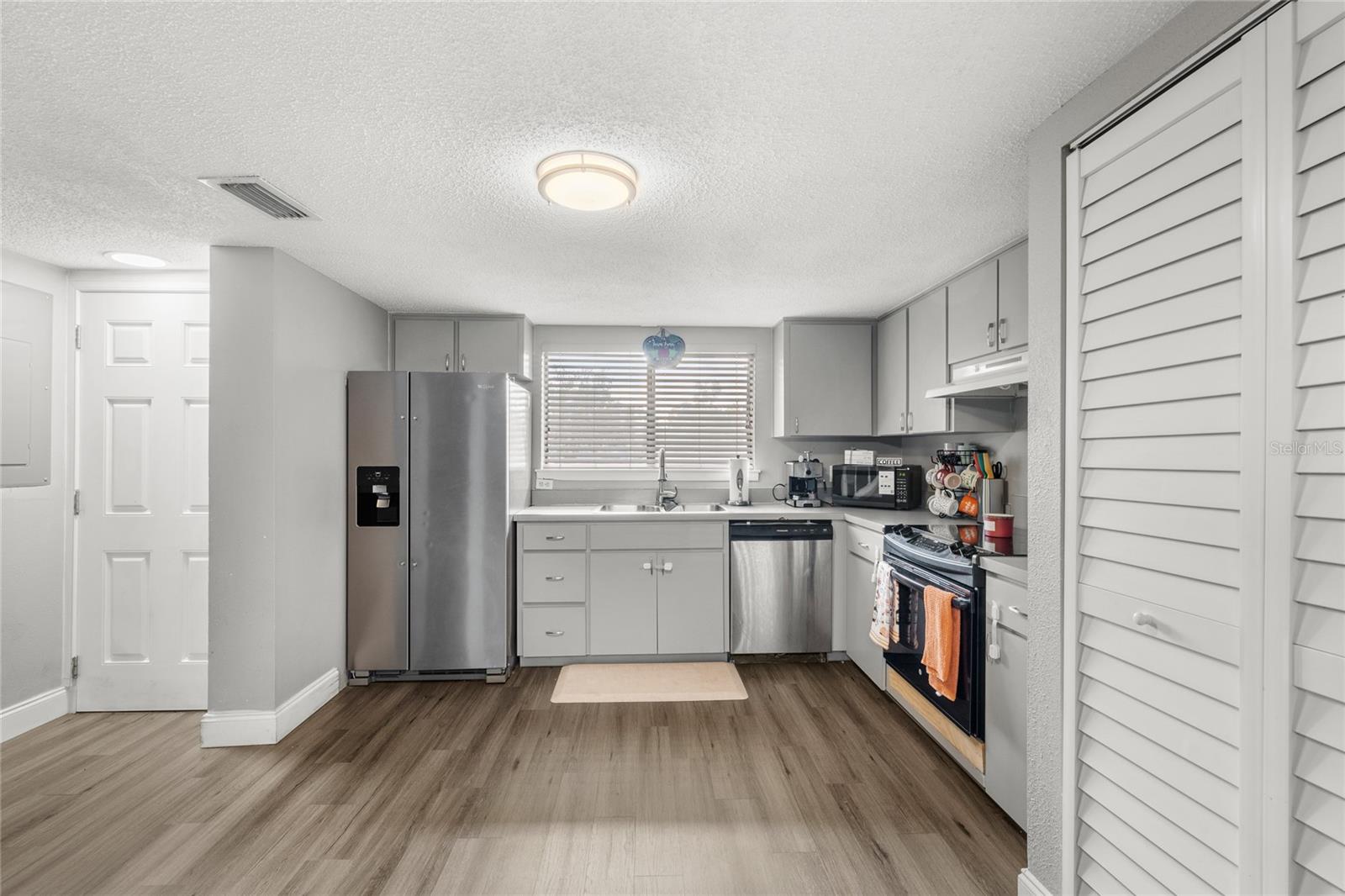 Image 10 of 27 For 707 Saint Matthew Circle