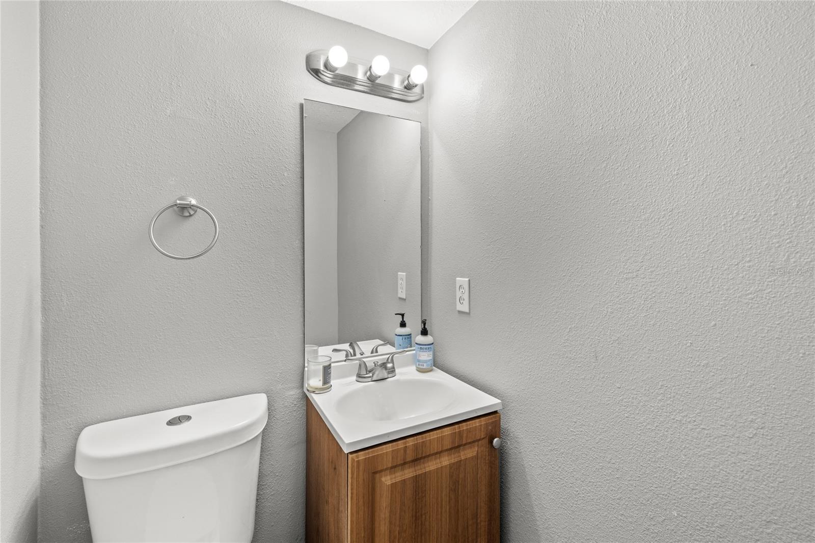 Image 8 of 27 For 707 Saint Matthew Circle