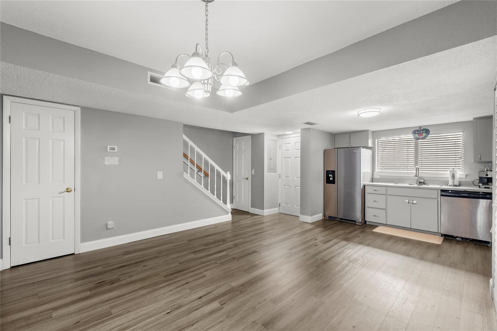 Image 9 of 27 For 707 Saint Matthew Circle