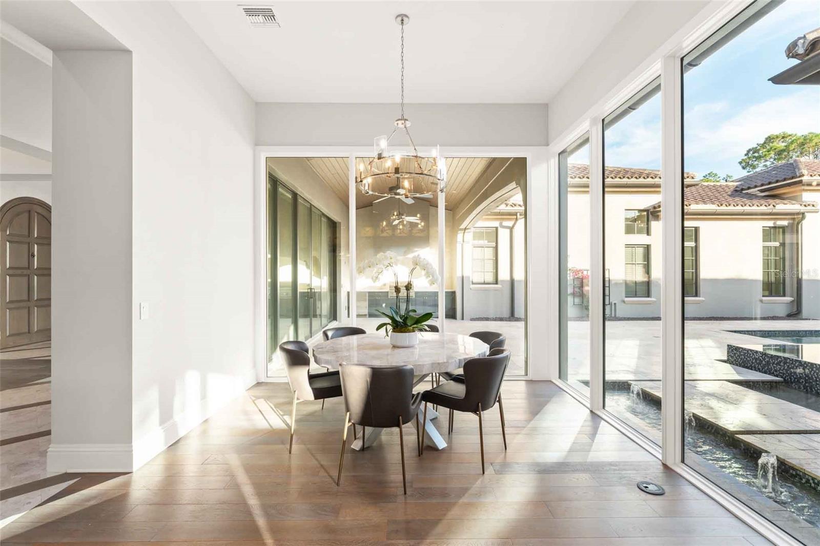 Image 18 of 72 For 10012 Hyperion Lane