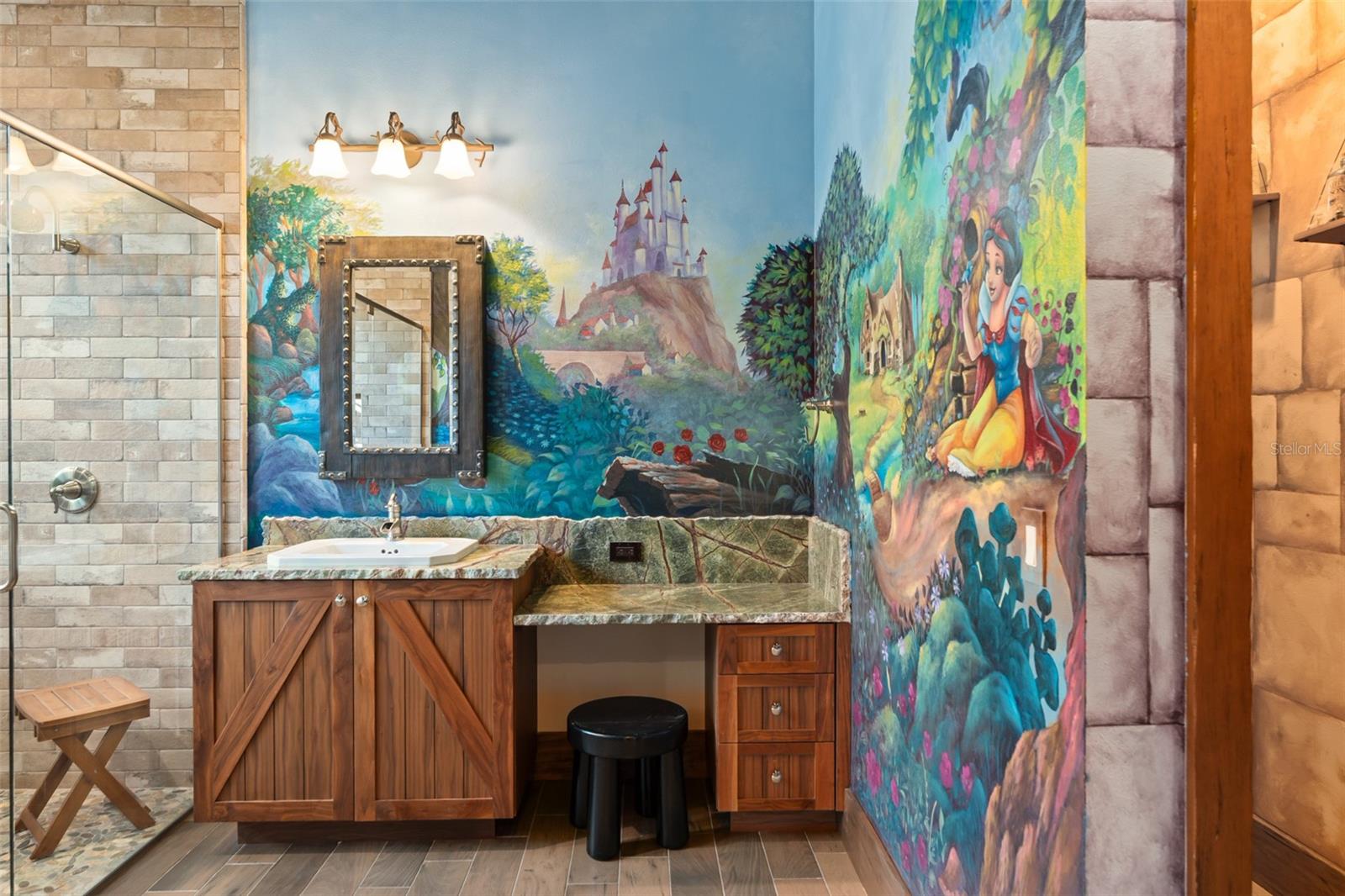 Image 57 of 72 For 10012 Hyperion Lane