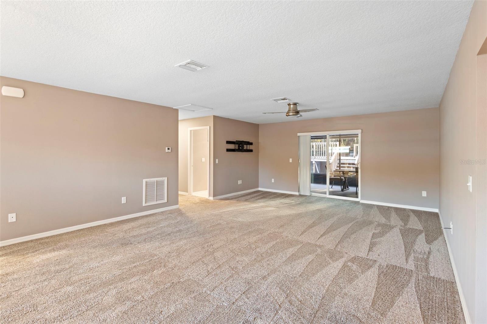 Image 12 of 39 For 1505 Floradel Avenue