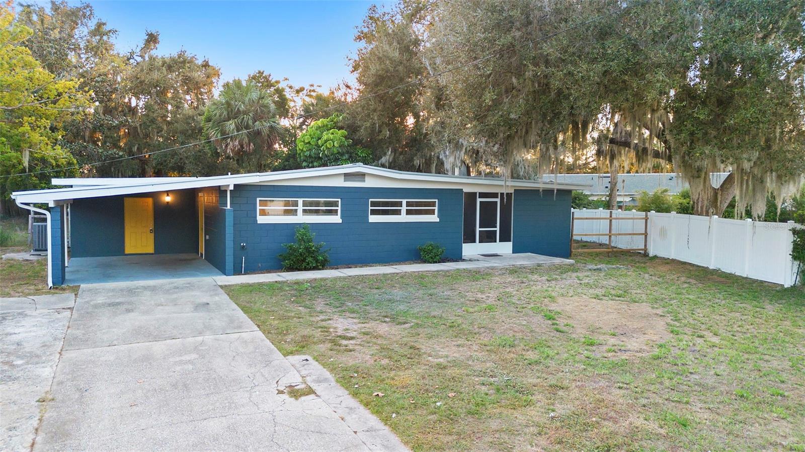 Image 2 of 39 For 1505 Floradel Avenue