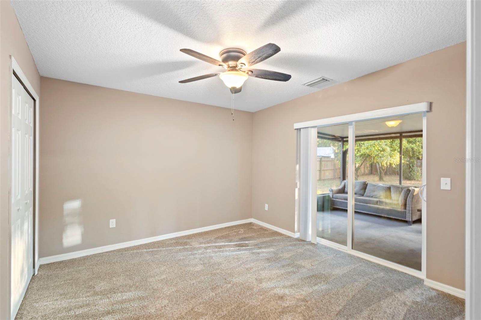 Image 20 of 39 For 1505 Floradel Avenue