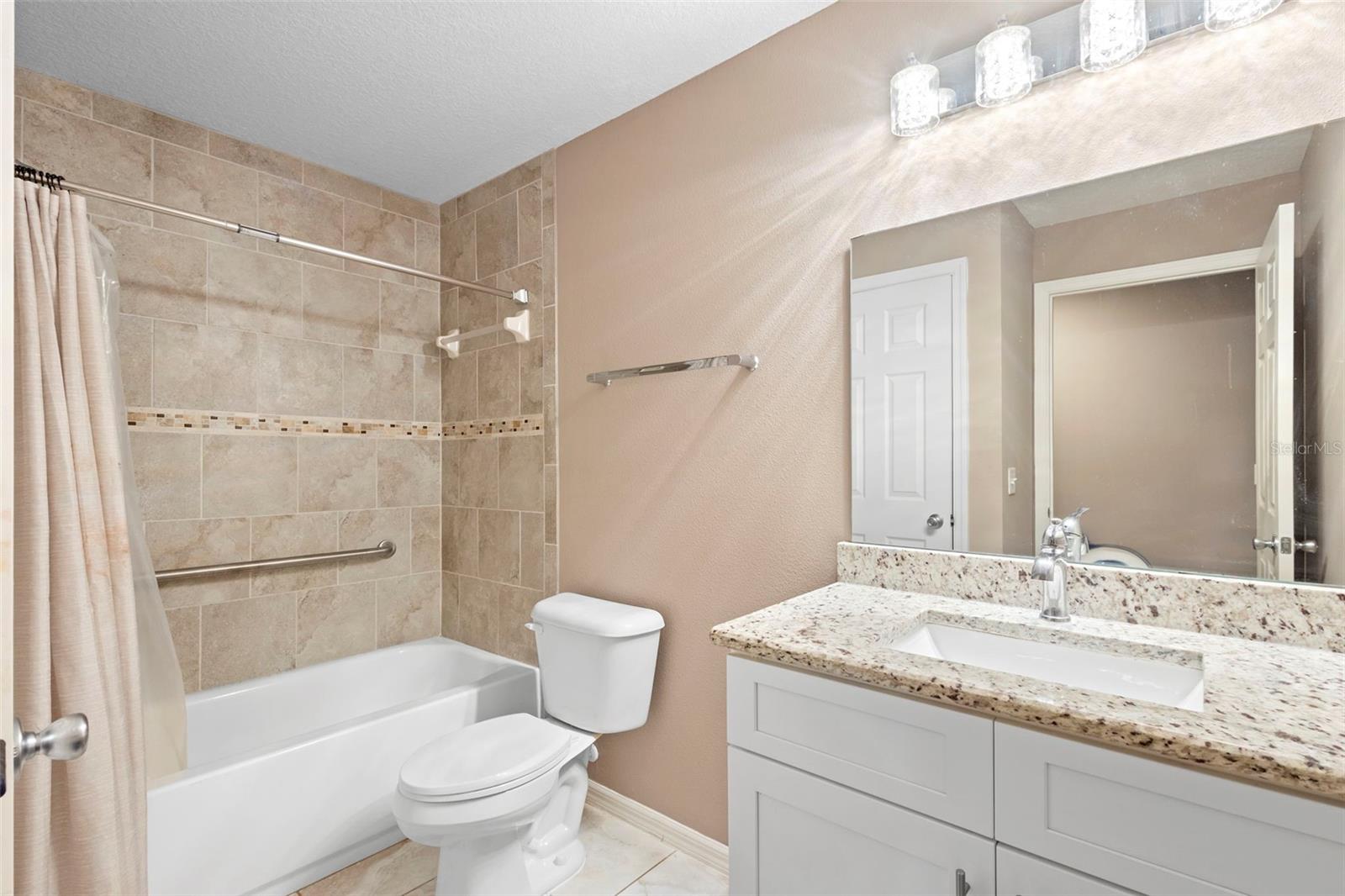 Image 21 of 39 For 1505 Floradel Avenue