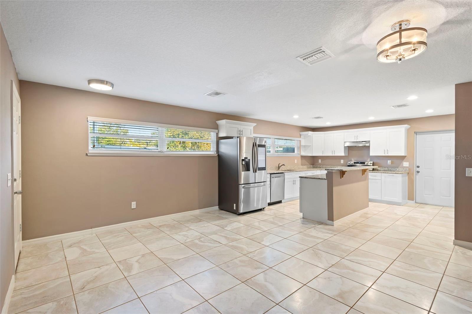 Image 6 of 39 For 1505 Floradel Avenue