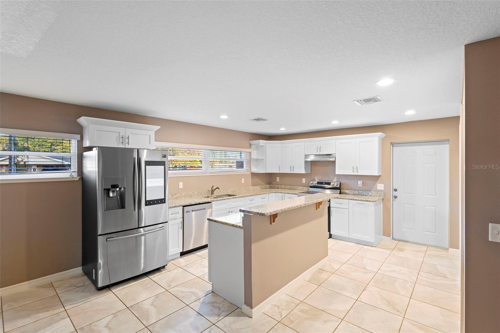 Image 7 of 39 For 1505 Floradel Avenue