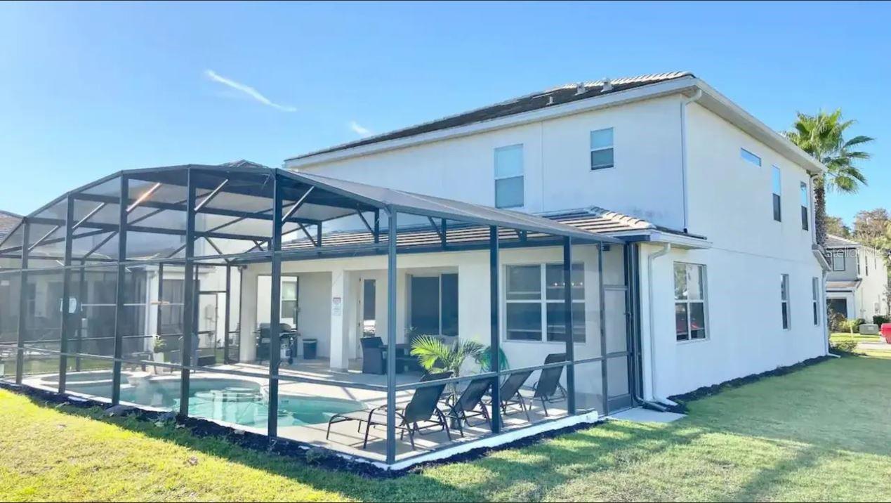 Image 3 of 30 For 2676 Calistoga Avenue