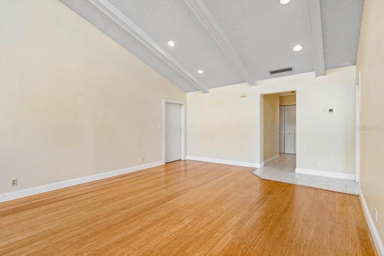 Image 11 of 38 For 6157 Old Court Road 225