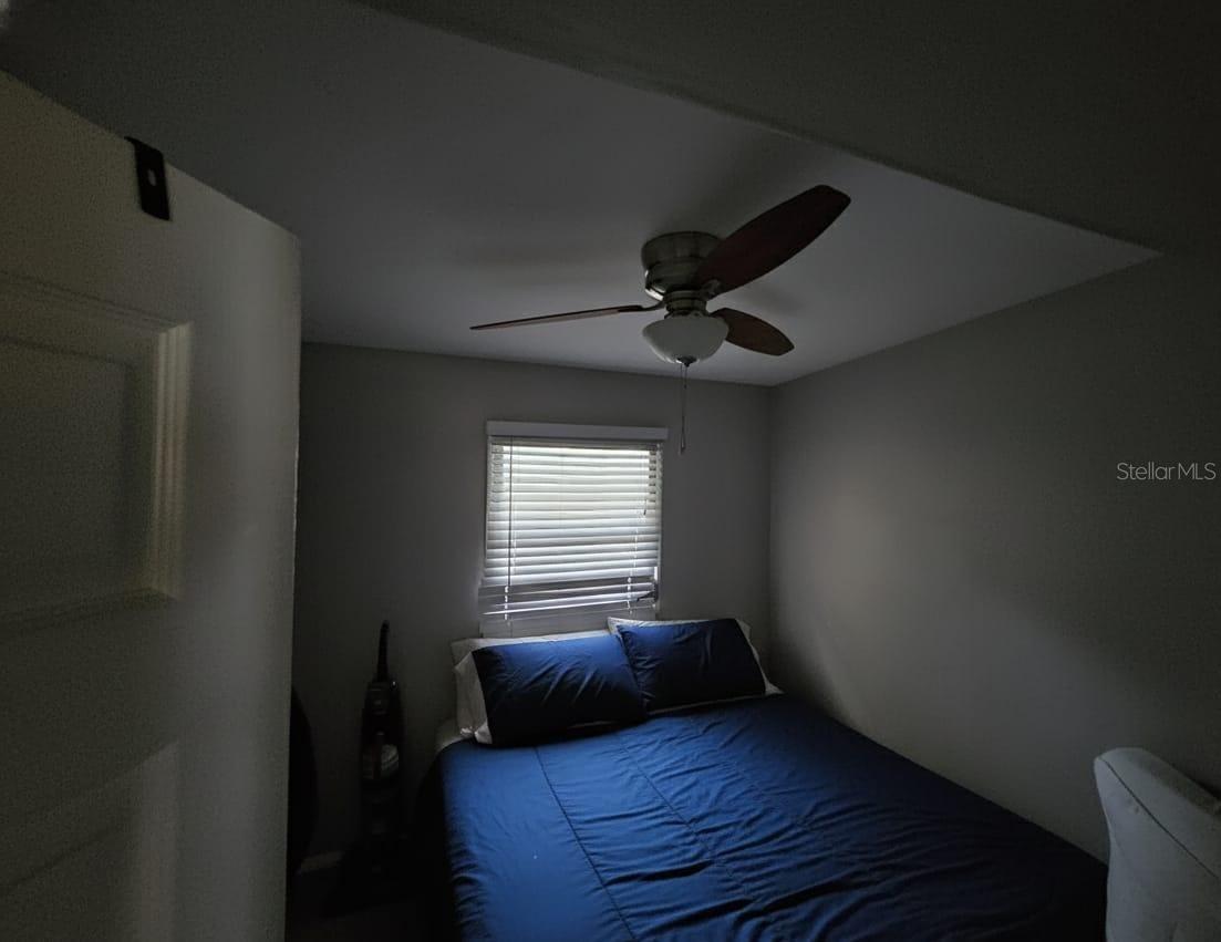 Image 12 of 16 For 899 Lormann Circle