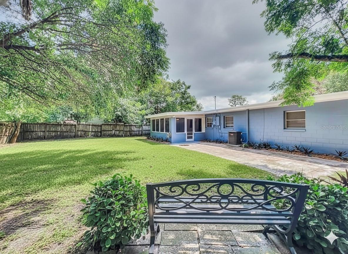 Image 16 of 16 For 899 Lormann Circle