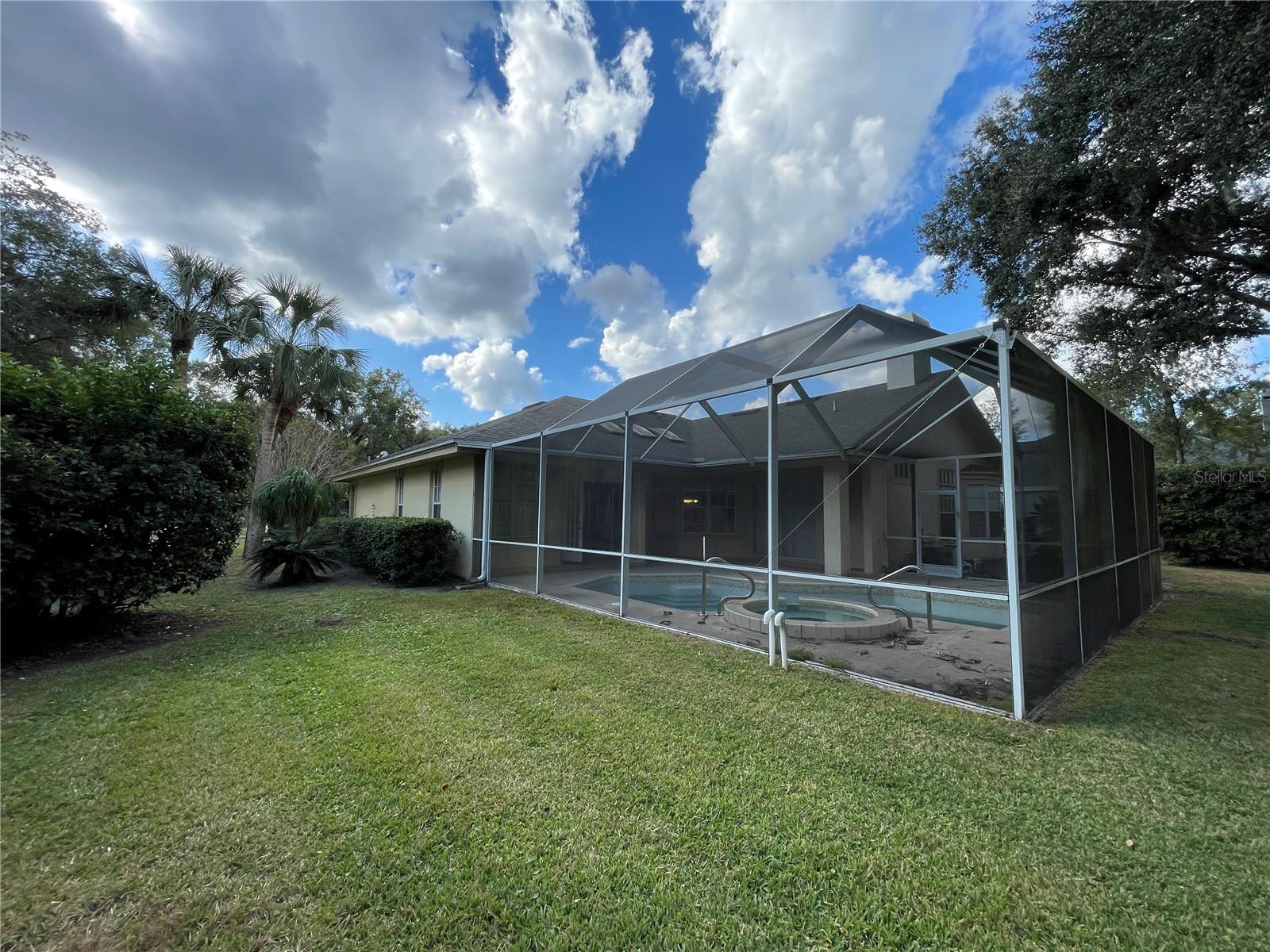 Image 15 of 17 For 4706 Kinross Court