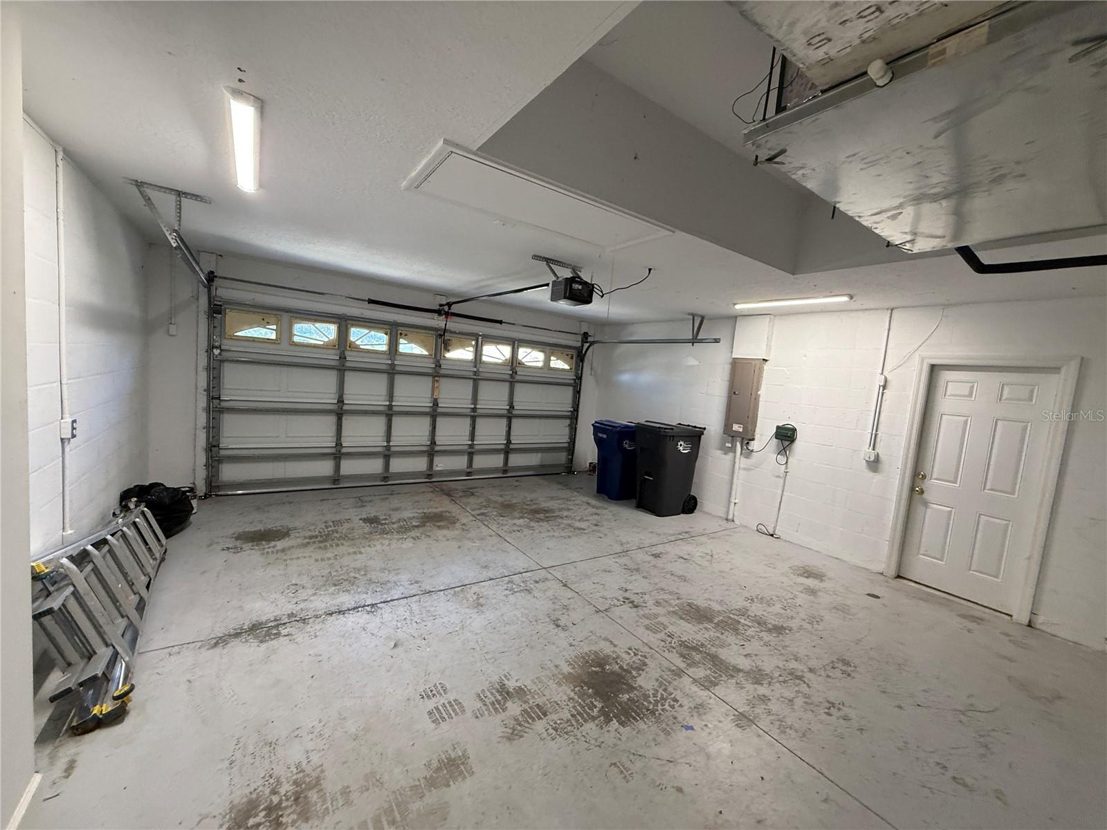 Image 21 of 26 For 11102 Hyacinth Place