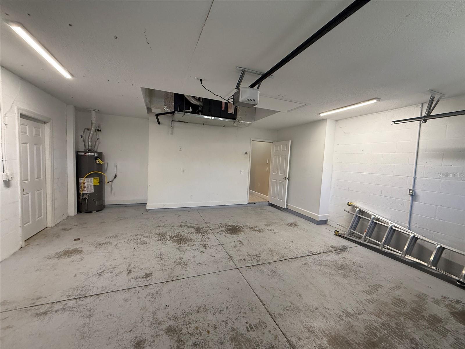 Image 22 of 26 For 11102 Hyacinth Place