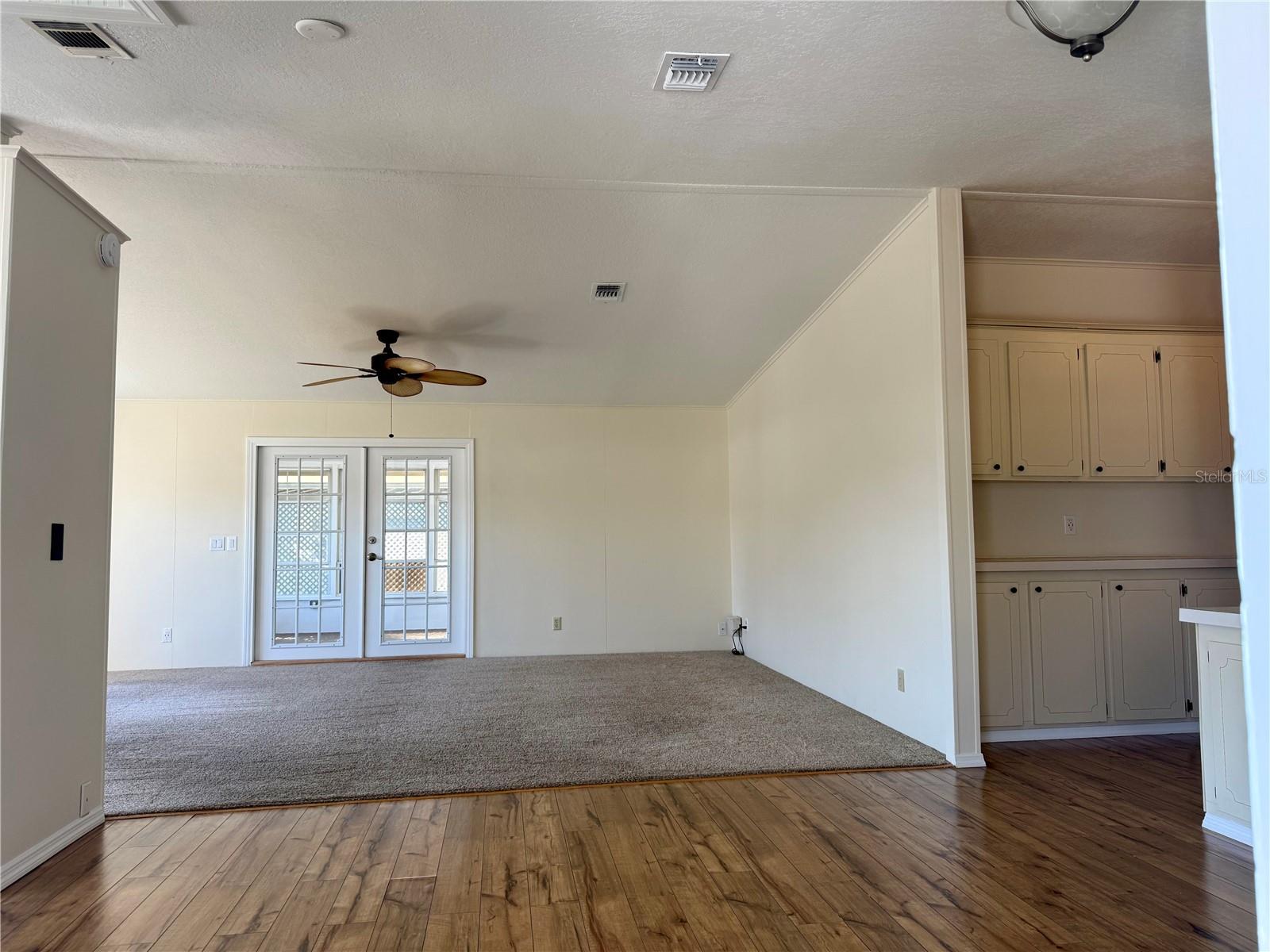 Image 11 of 81 For 3781 Cohen Drive 724