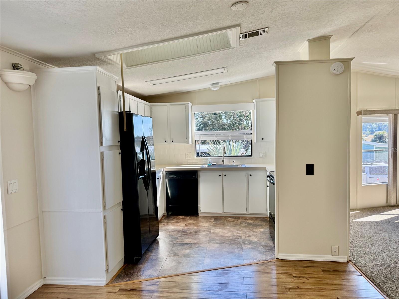 Image 12 of 81 For 3781 Cohen Drive 724