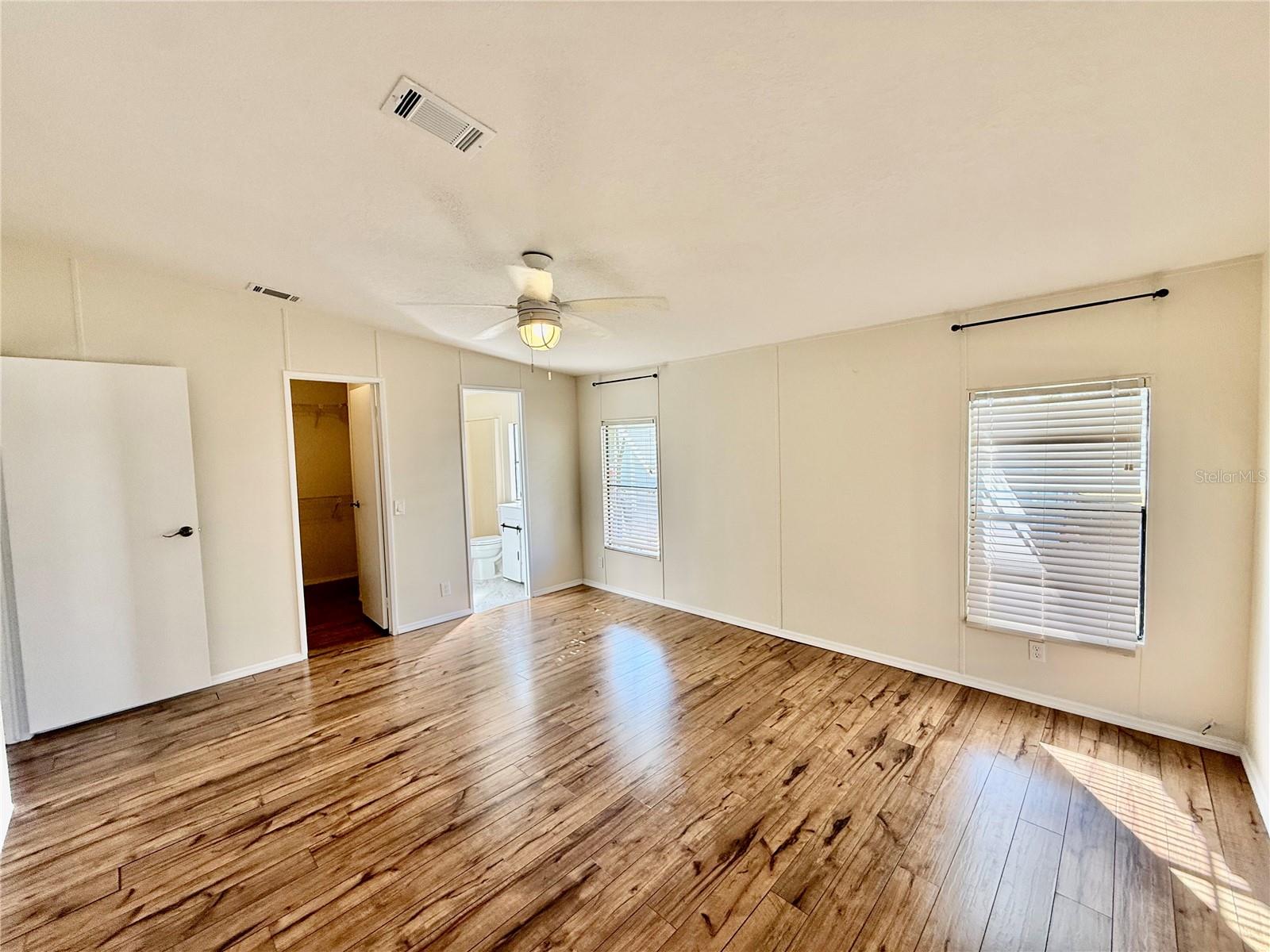 Image 31 of 81 For 3781 Cohen Drive 724