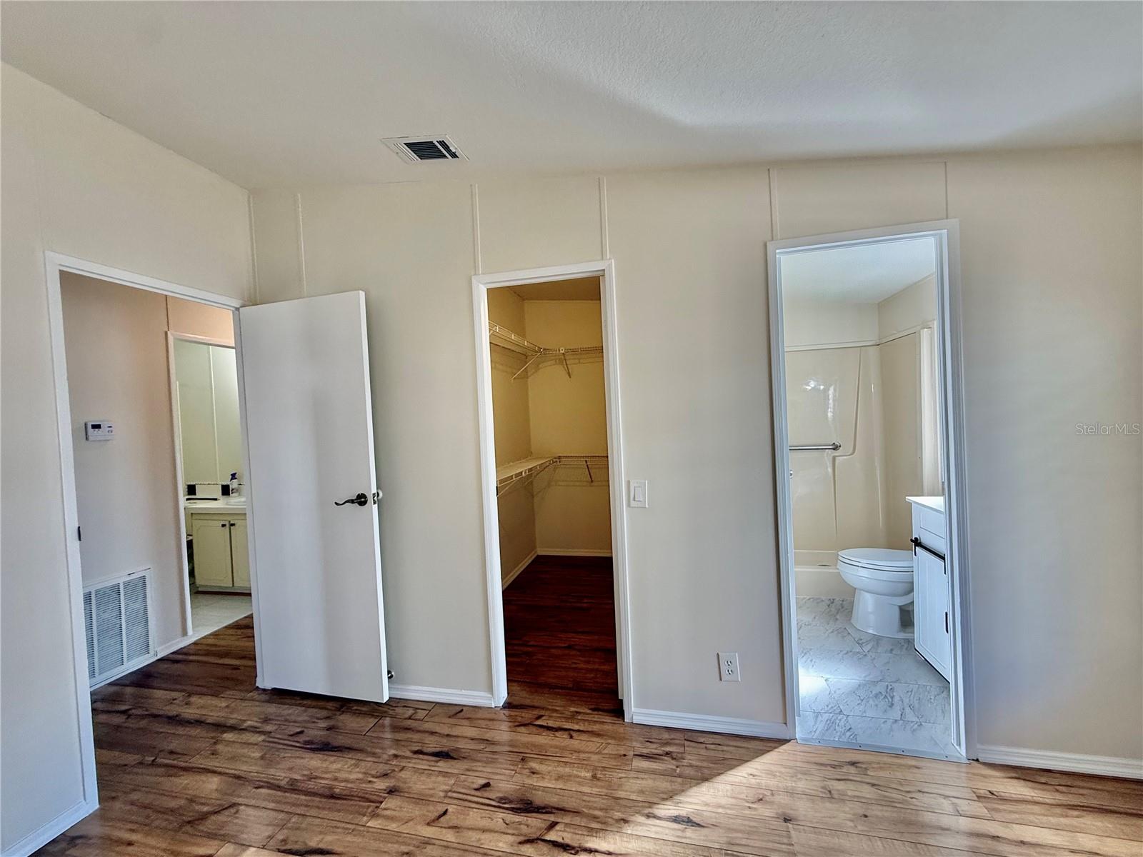 Image 32 of 81 For 3781 Cohen Drive 724