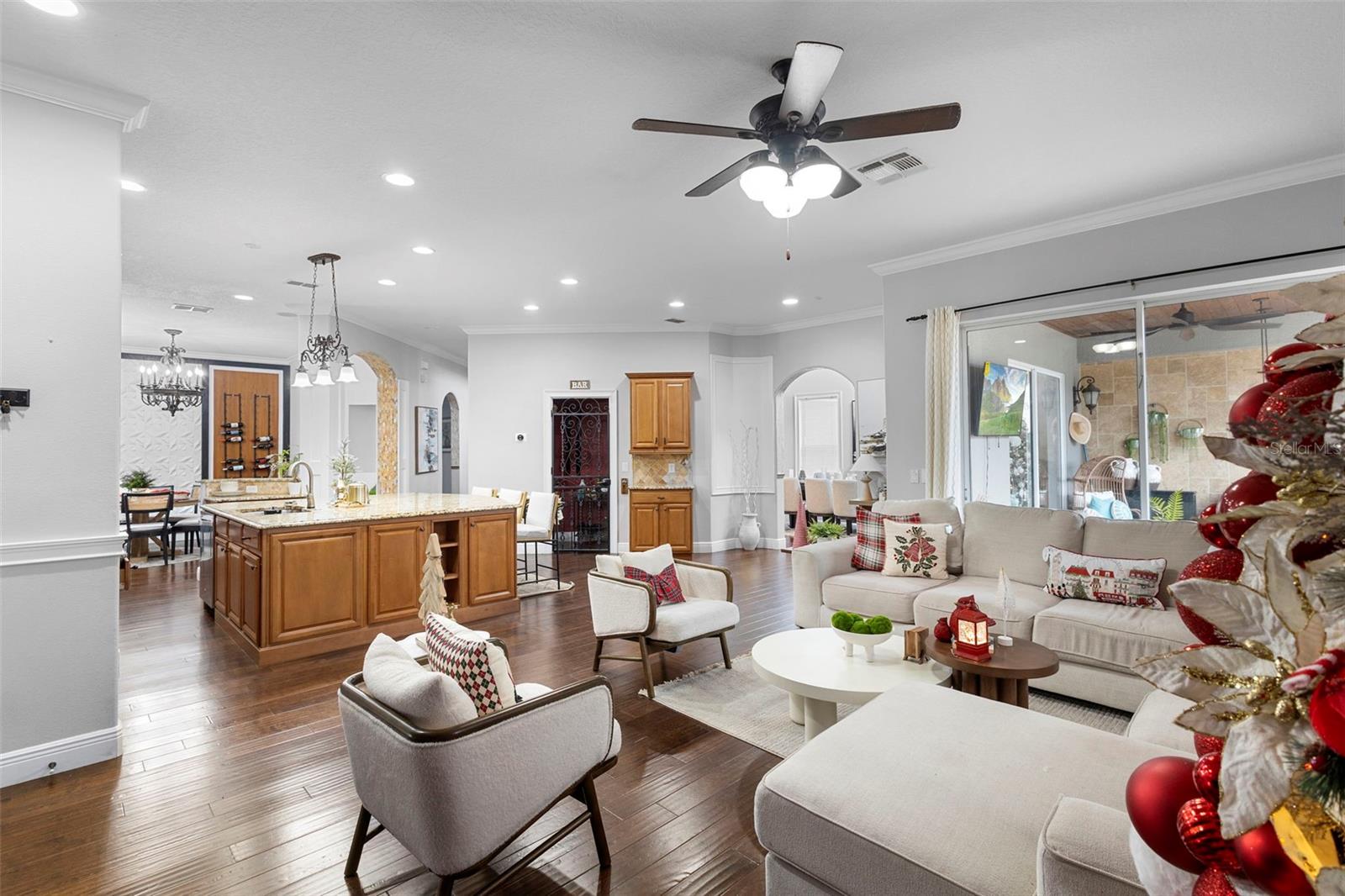 Image 15 of 67 For 626 Palio Court