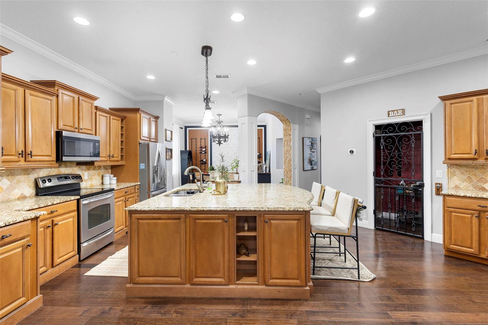 Image 16 of 67 For 626 Palio Court