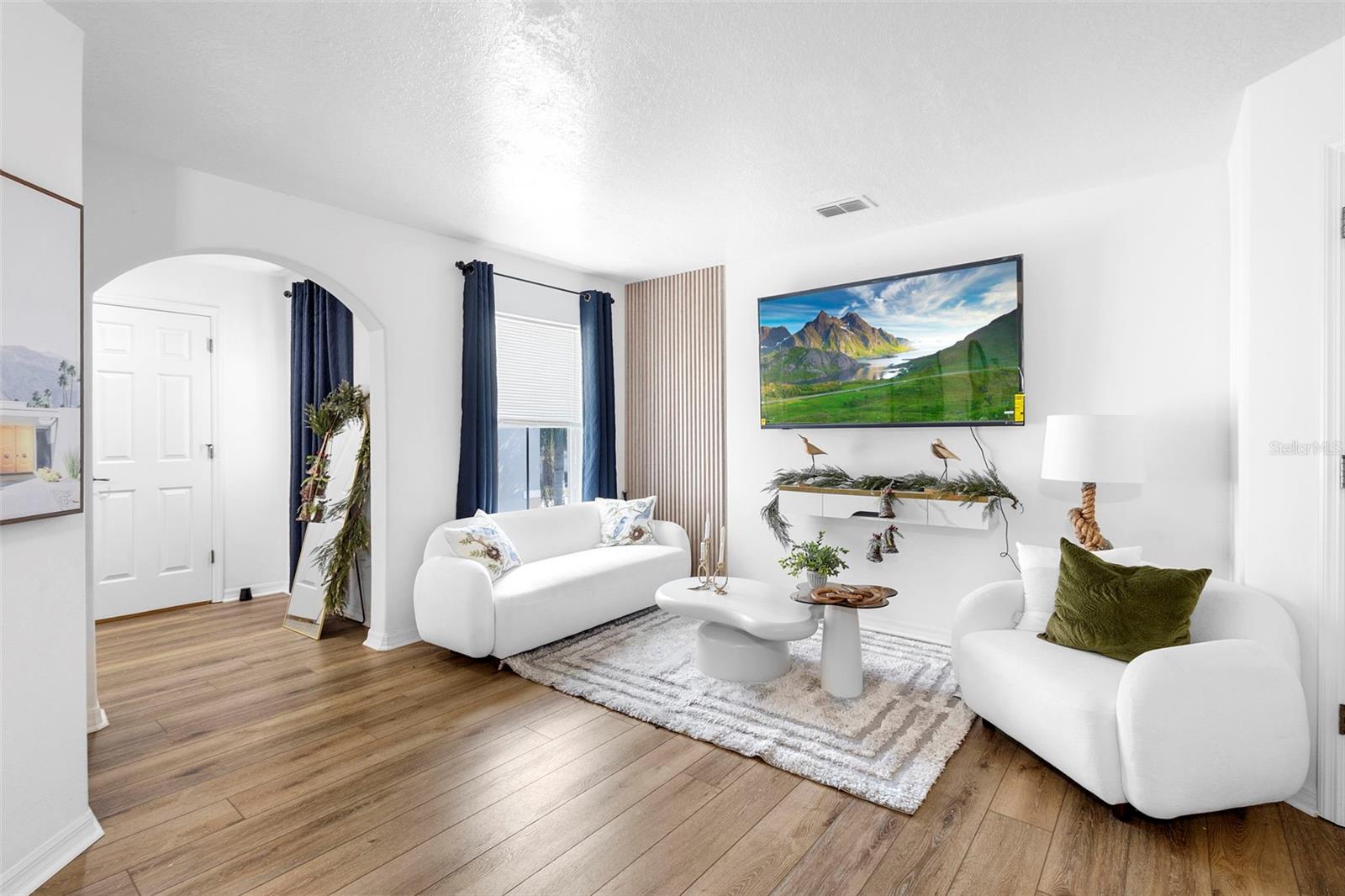 Image 37 of 67 For 626 Palio Court