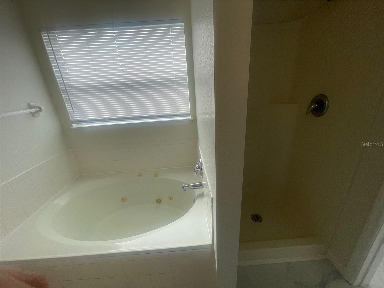 Image 16 of 26 For 24 Sawfish Court