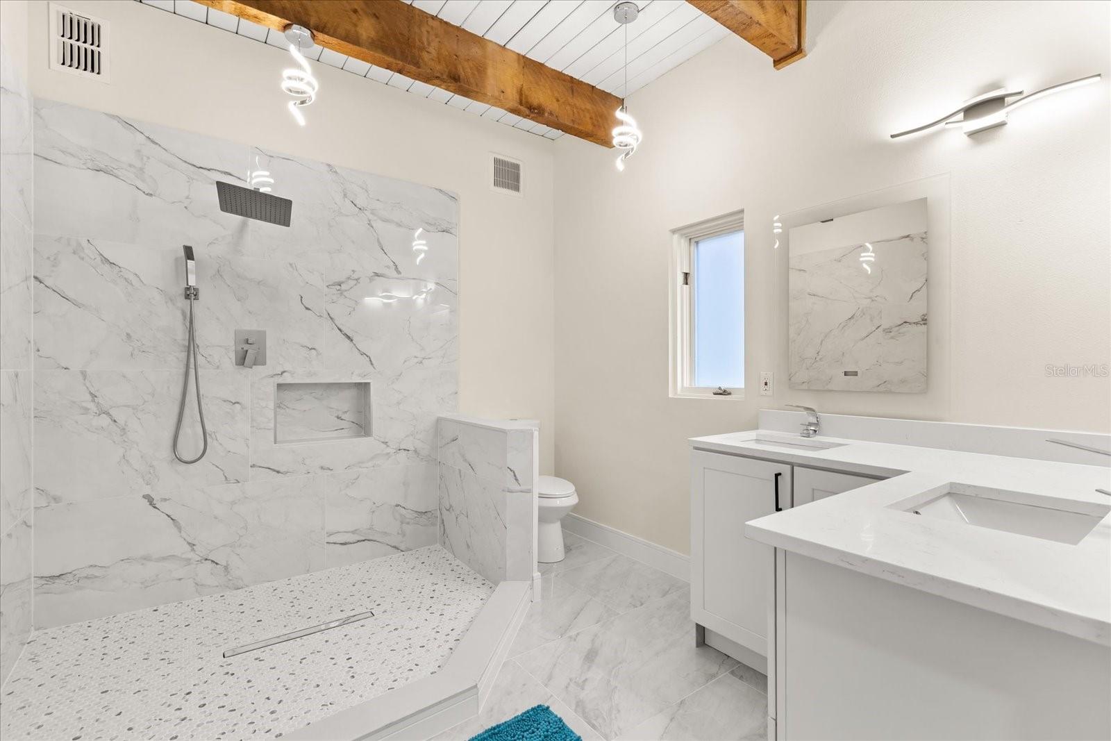 Image 17 of 45 For 1151 Oakpoint Circle