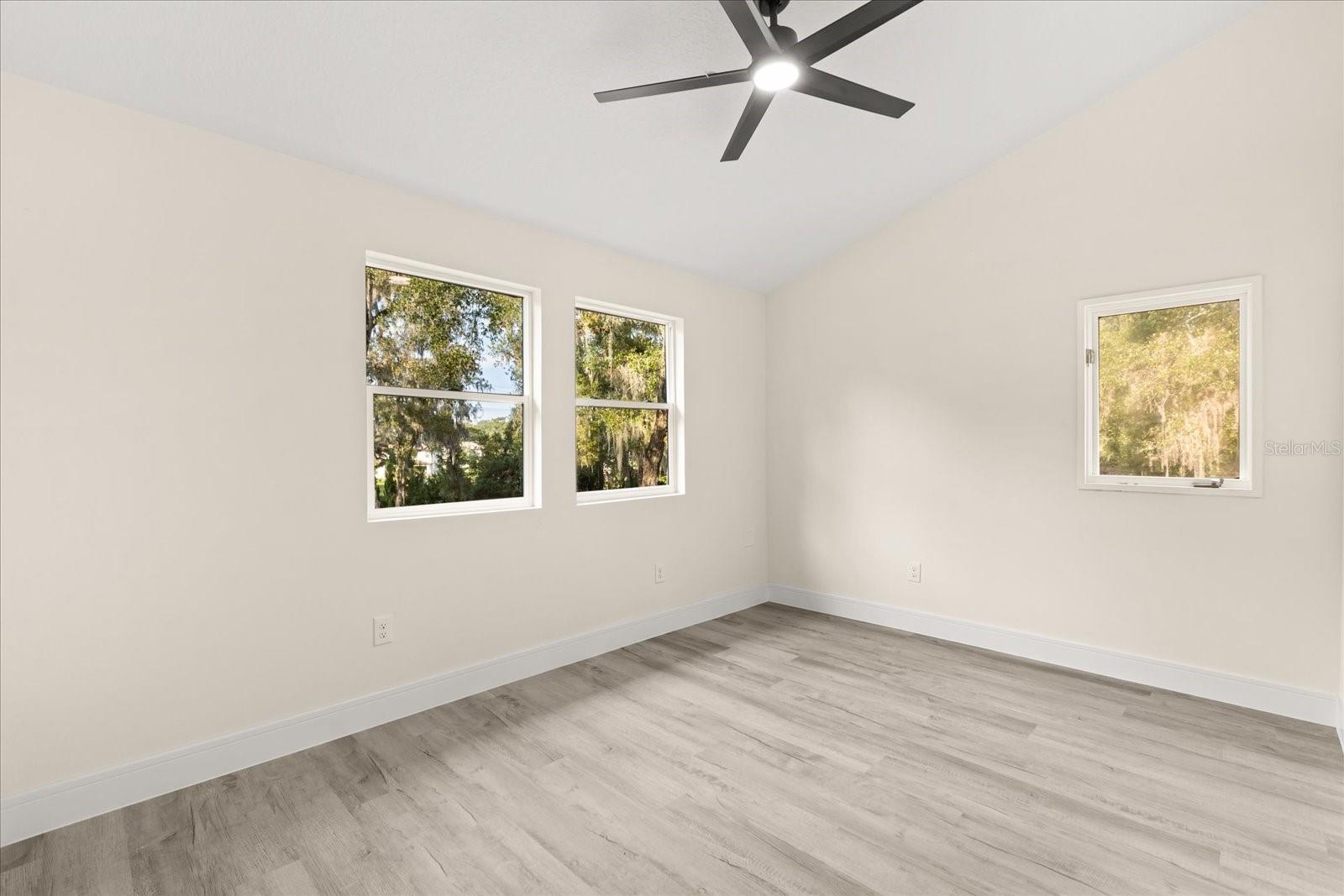 Image 25 of 45 For 1151 Oakpoint Circle