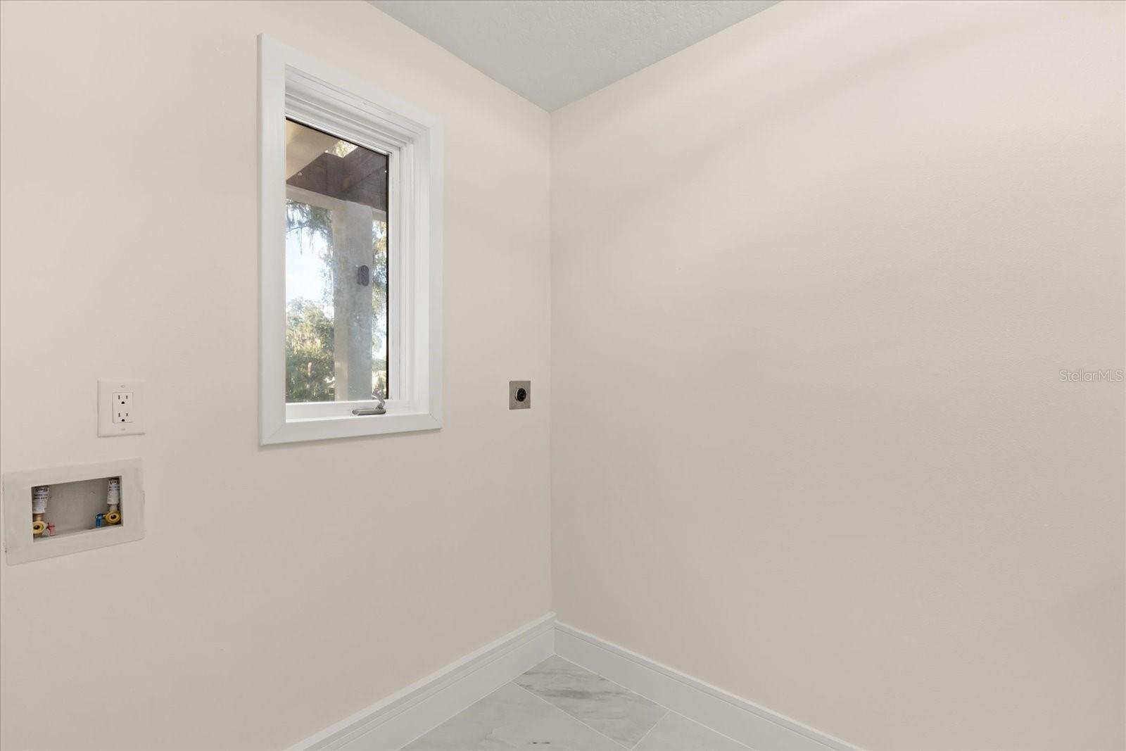 Image 33 of 45 For 1151 Oakpoint Circle