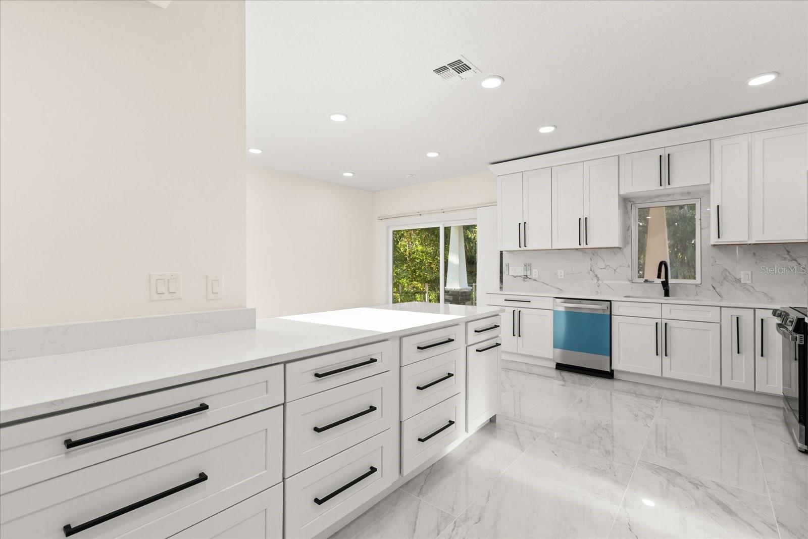 Image 8 of 45 For 1151 Oakpoint Circle