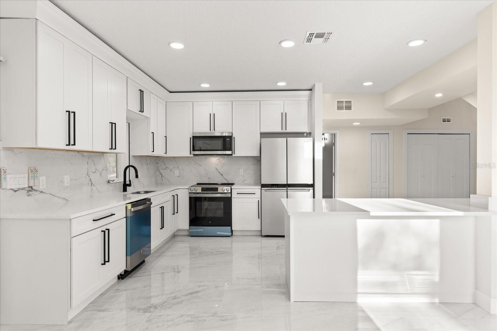 Image 9 of 45 For 1151 Oakpoint Circle