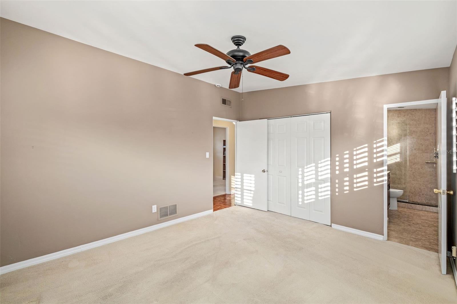 Listing photo id 14 for 1806 Pepperidge Drive