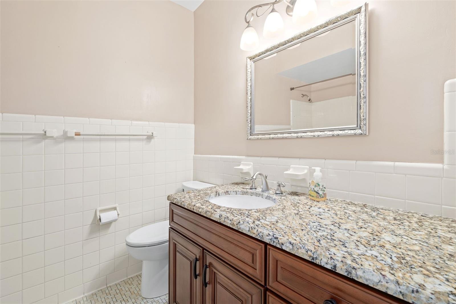 Listing photo id 18 for 1806 Pepperidge Drive