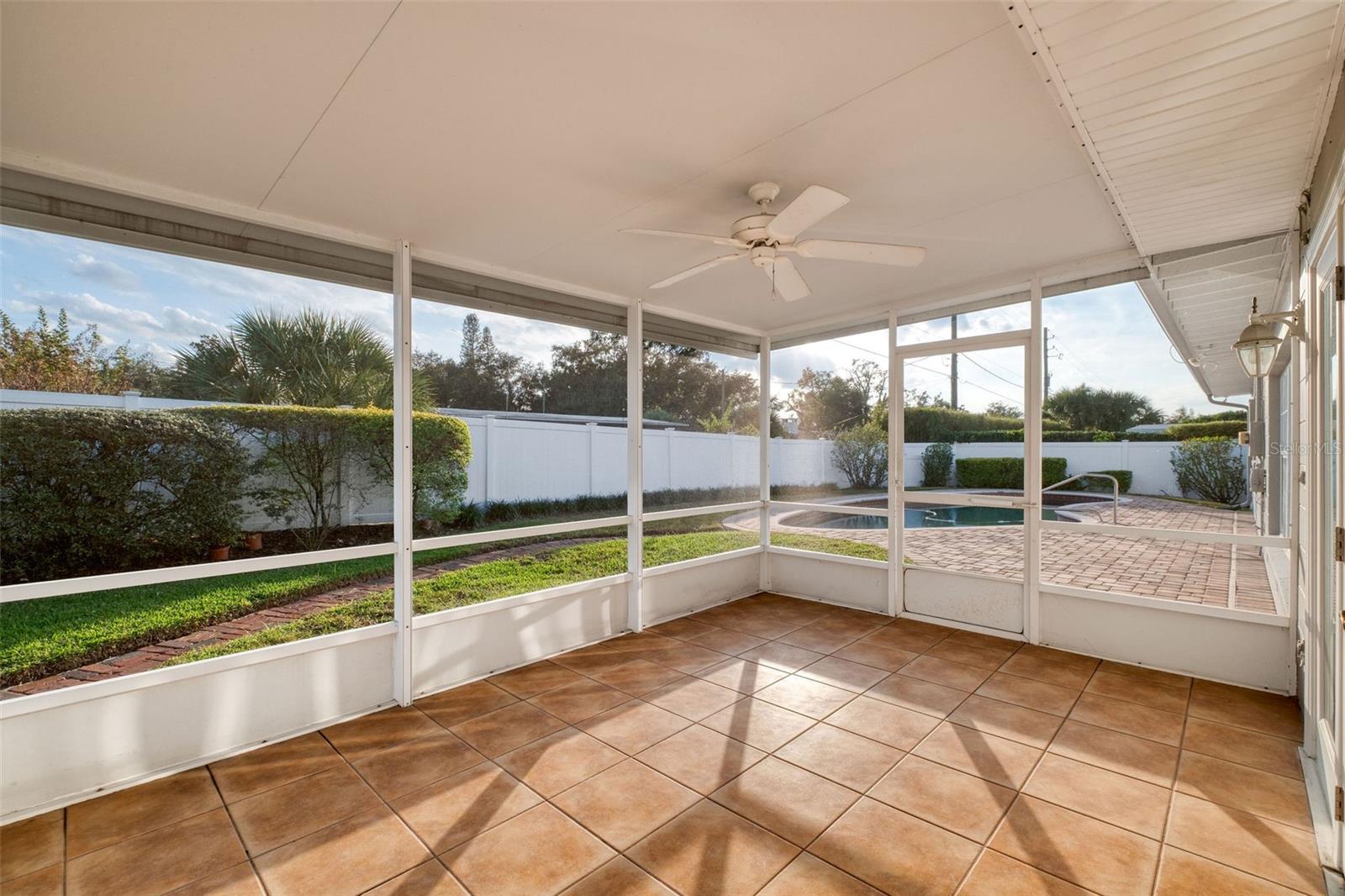 Listing photo id 23 for 1806 Pepperidge Drive