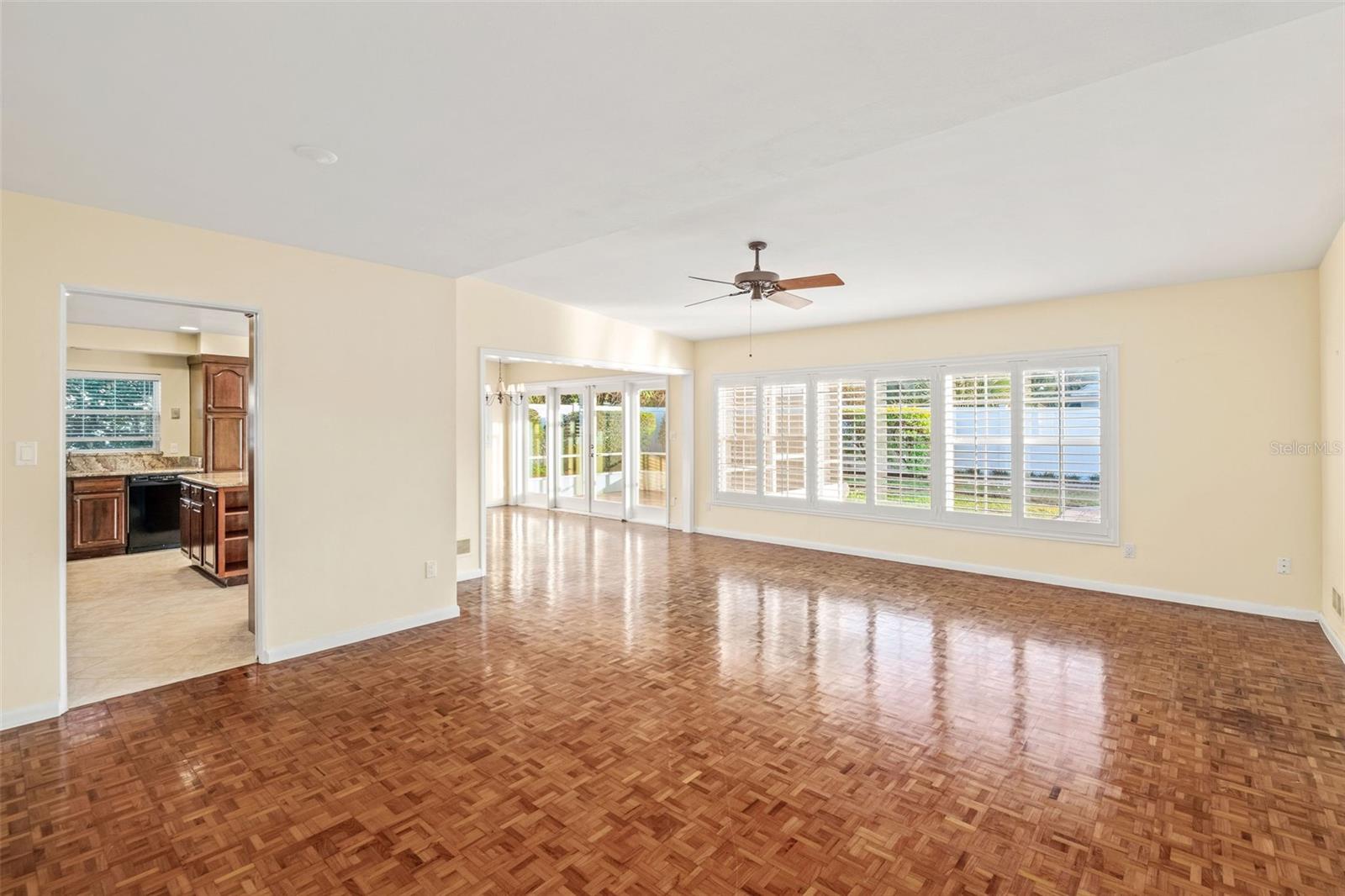 Listing photo id 1 for 1806 Pepperidge Drive