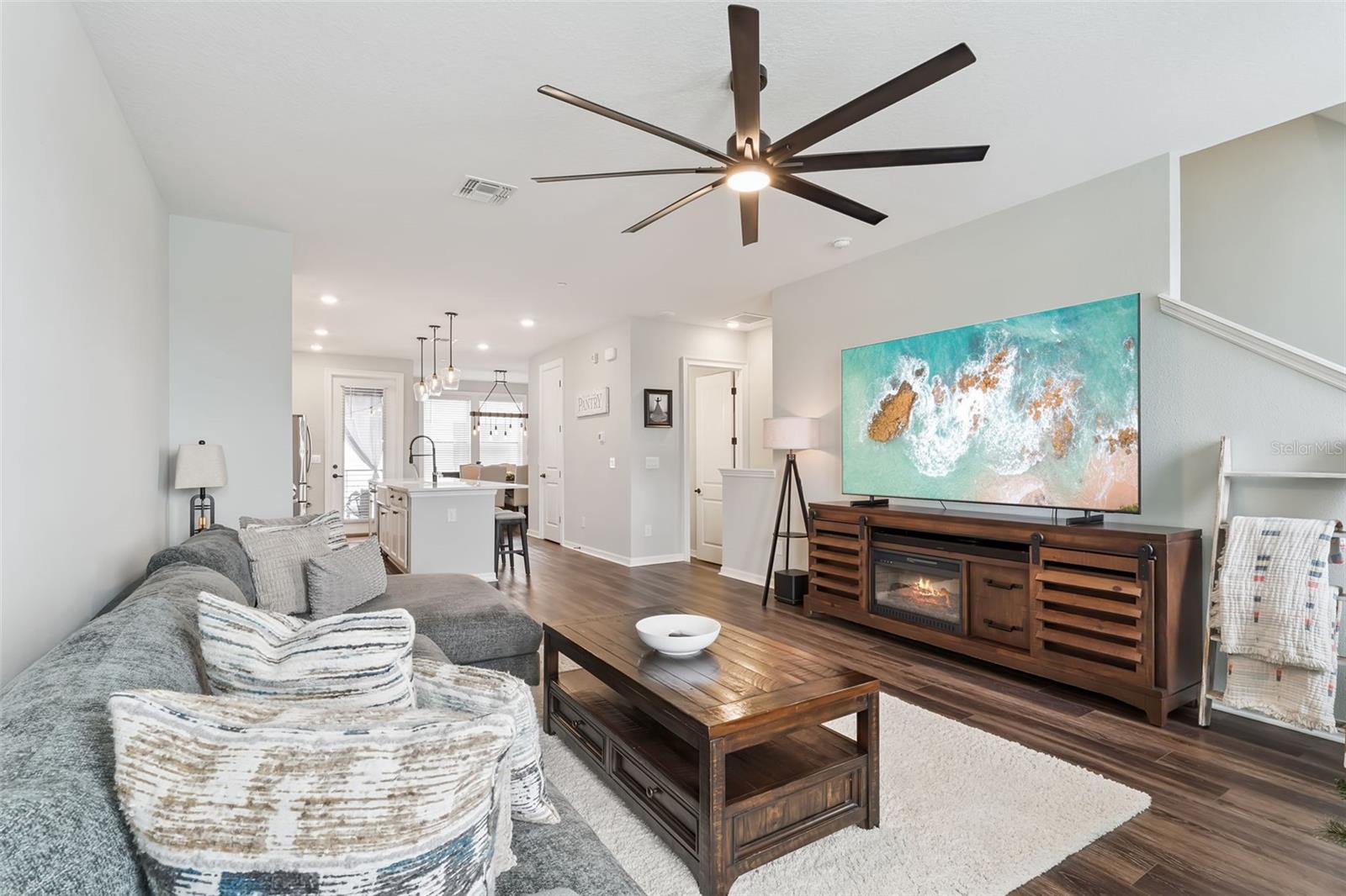 Image 4 of 37 For 12330 Koshiba Alley