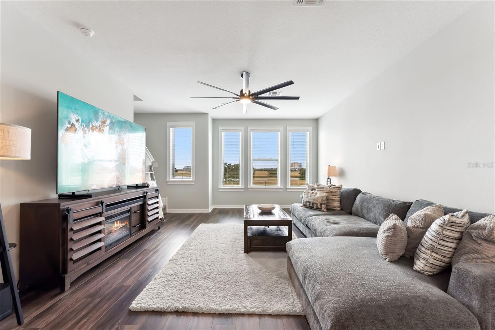 Image 5 of 37 For 12330 Koshiba Alley