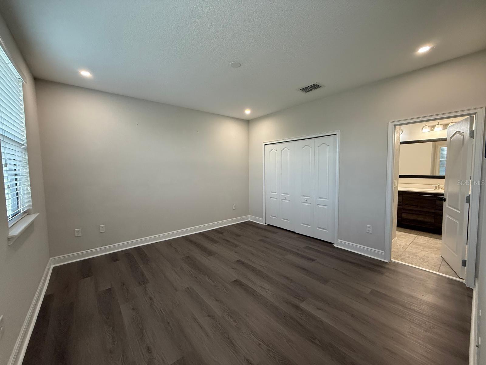 Image 17 of 22 For 165 Mitchells Manor