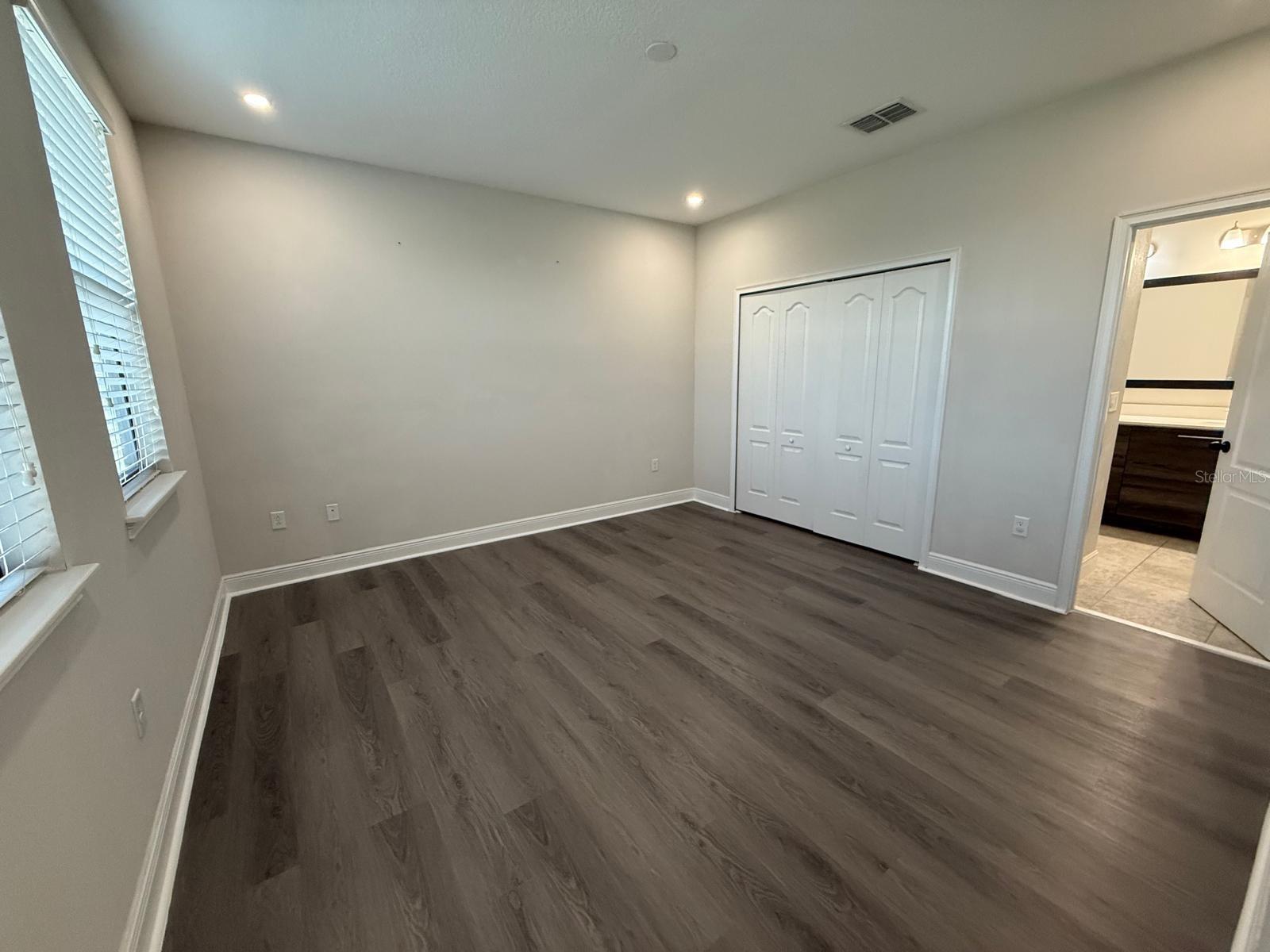 Image 18 of 22 For 165 Mitchells Manor